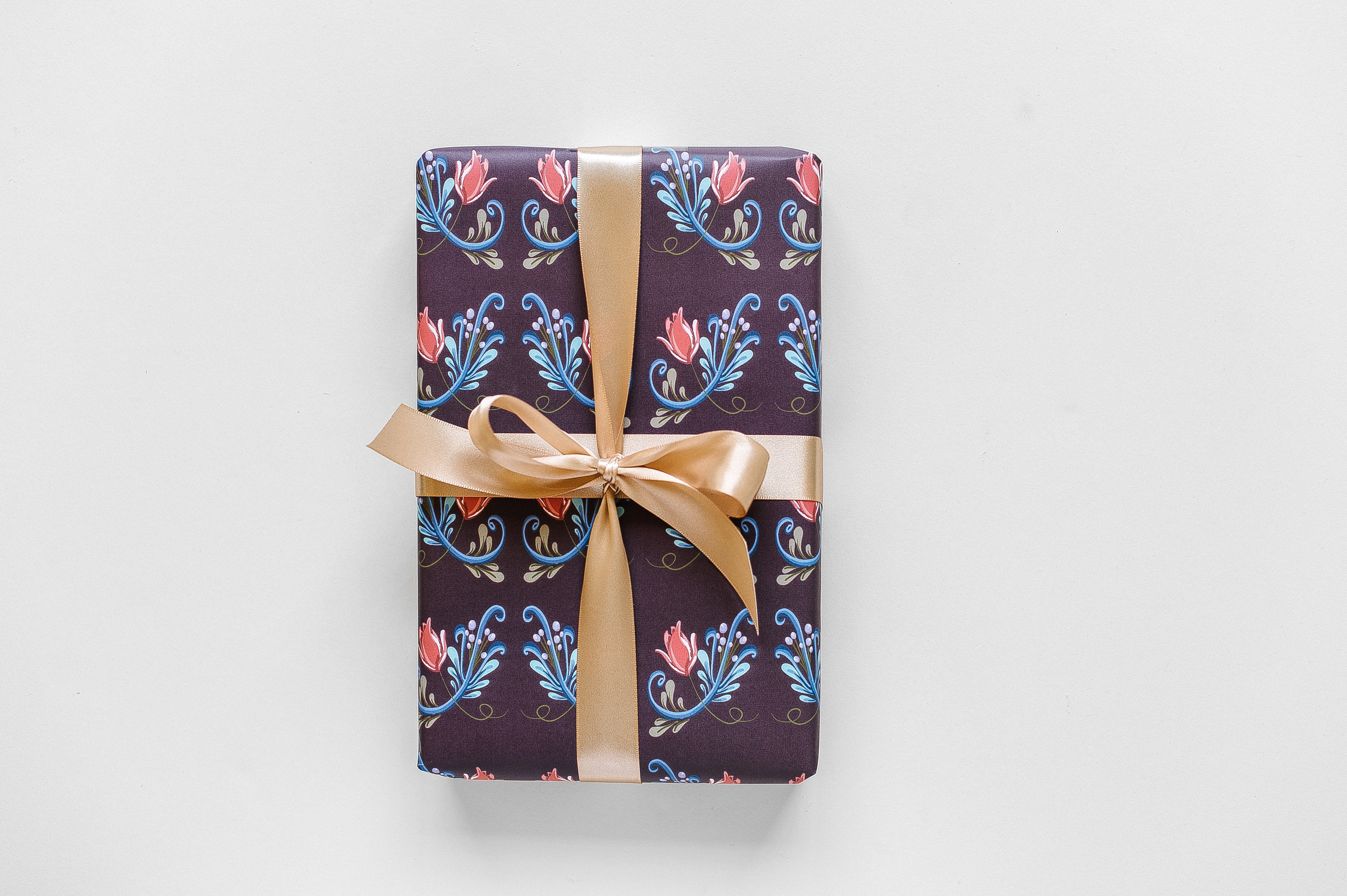 Rosemåling Gift Wrap - Norse Berry